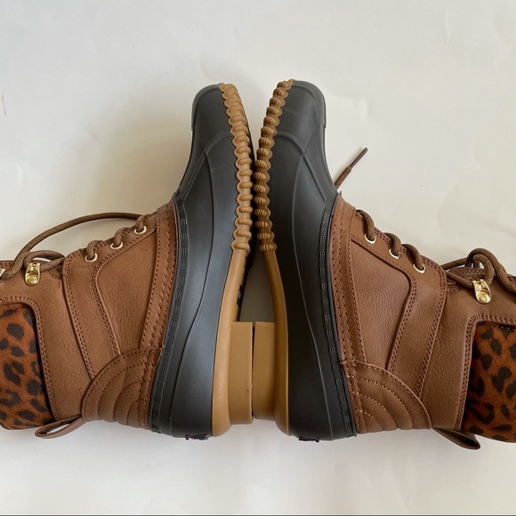 Tommy Hilfiger Reise leopard print high top duck rain boots 9 - Picture 10 of 14